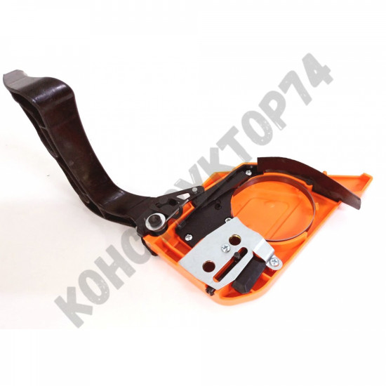 Крышка тормоза цепи в сборе для бензопилы Carver HSG145-15, HSG152-HSG158 Крышка тормоза цепи в сборе для бензопилы Carver HSG145-15, HSG152-HSG158